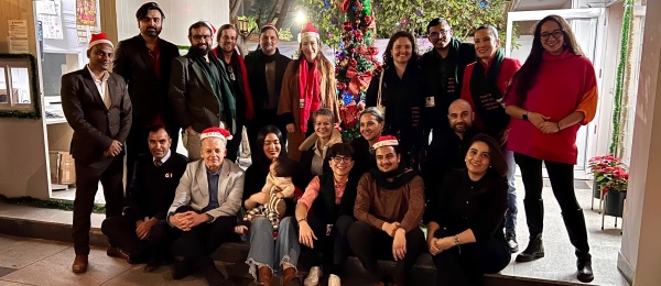 Celebración del día de las velitas en Nueva Delhi